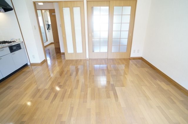 居室・リビング　他号室。参考写真