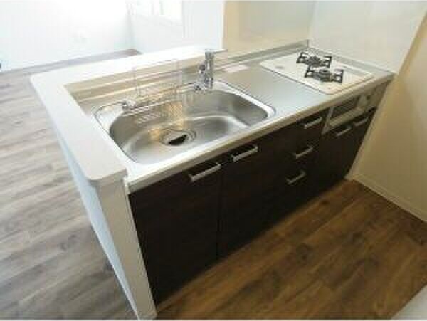 キッチン　人気の対面システムキッチンタイプです！