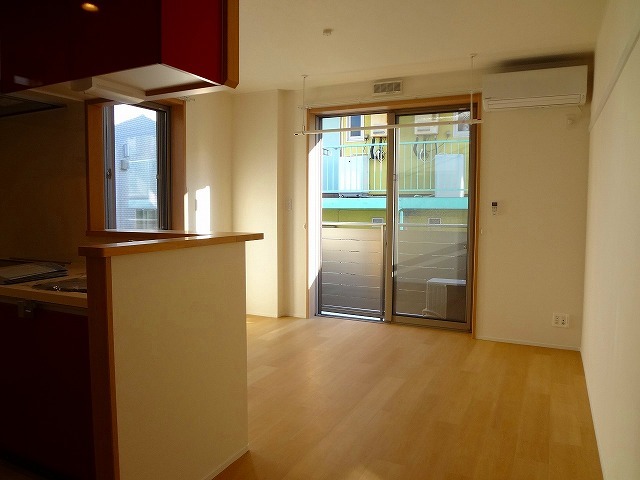 居室・リビング　※別部屋参考画像