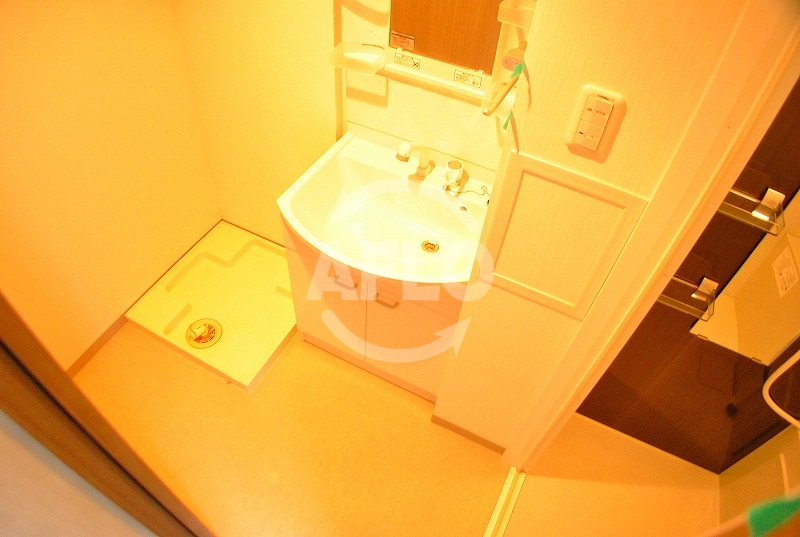 洗面設備　エスカーサ心斎橋EAST　洗面所