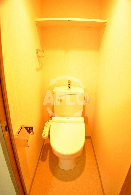 トイレ　エスカーサ心斎橋EAST　トイレ