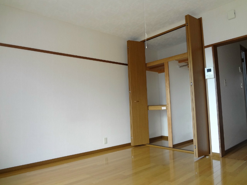 収納　※写真は別号室です