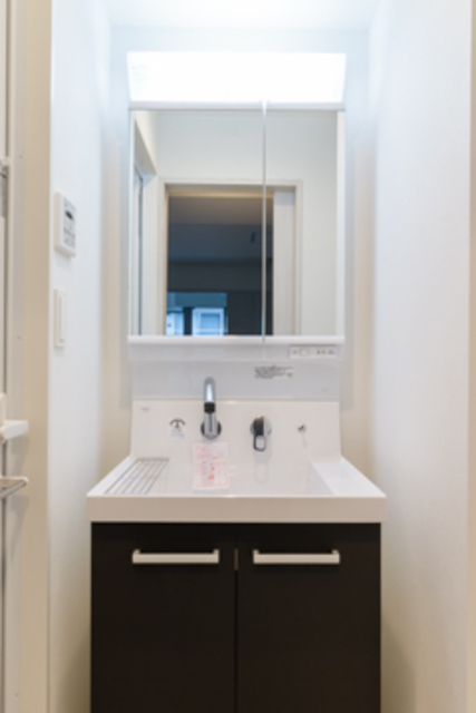 洗面設備　※写真は同タイプ住戸です。