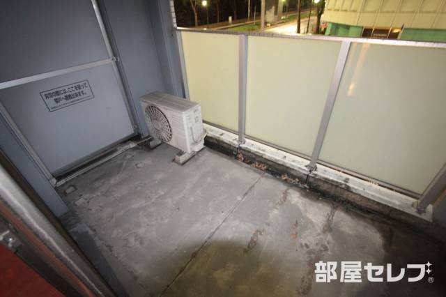 バルコニー　バルコニーも広々です