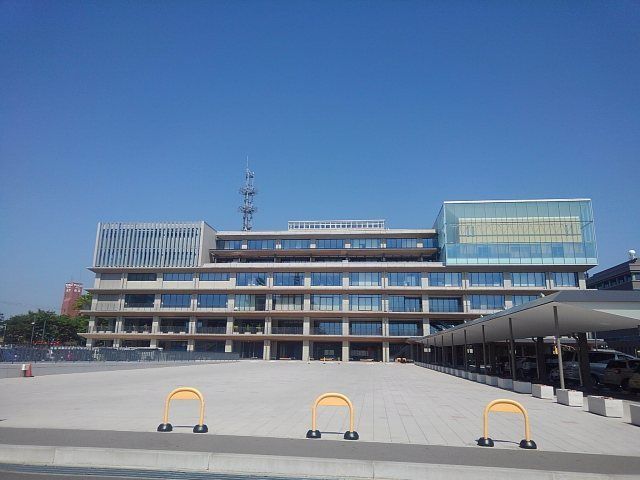 役所　秋田市役所（役所）まで735m