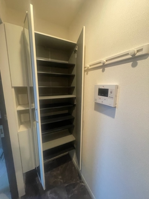 玄関　同施工会社参考画像