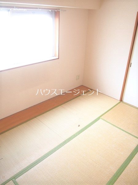 その他部屋・スペース　6帖の和室です※参考写真