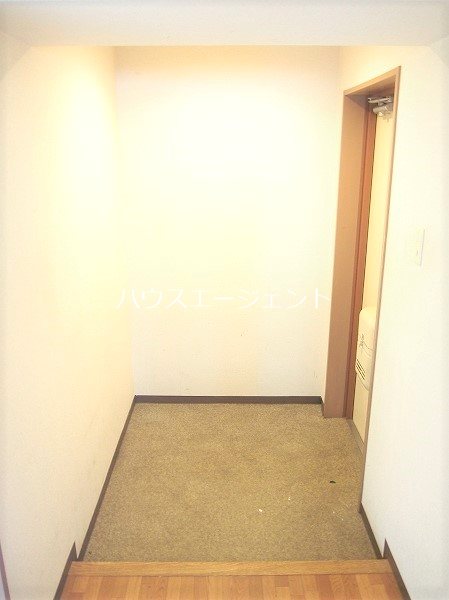 玄関　玄関です。※参考写真