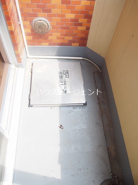 バルコニー　日当たりの良いバルコニー。※参考写真