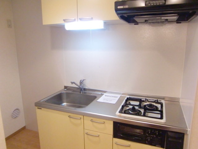 キッチン　参考写真（同建物別部屋のものです）
