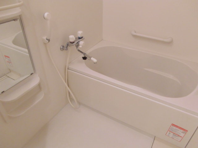 バス・シャワールーム　参考写真（同建物別部屋のものです）