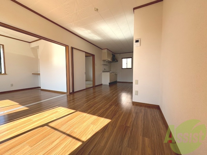 居室・リビング　１２．９帖と広く使えるリビングになります。