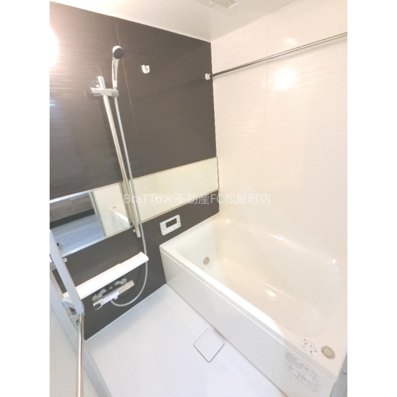 バス・シャワールーム　バス（浴室乾燥機付き）