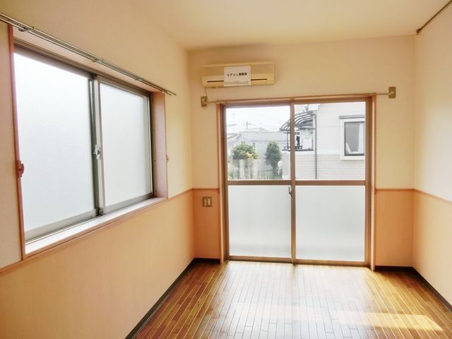 その他部屋・スペース　★角部屋２面採光の明るいお部屋です★