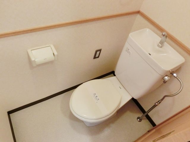 トイレ　★ウォシュレット設置可能なトイレです★