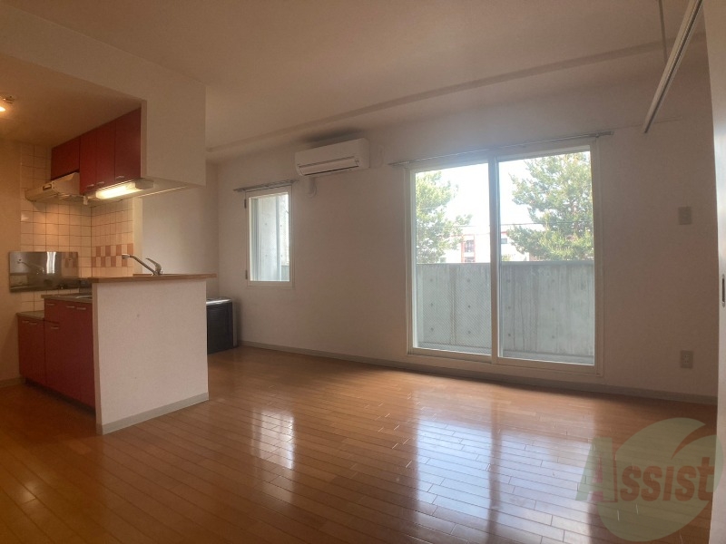 居室・リビング　広くてキレイなお部屋が広がっていて、充実した生活が送れそう。