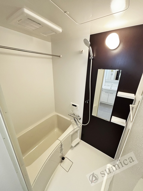 バス・シャワールーム　浴室暖房乾燥機付き♪♪