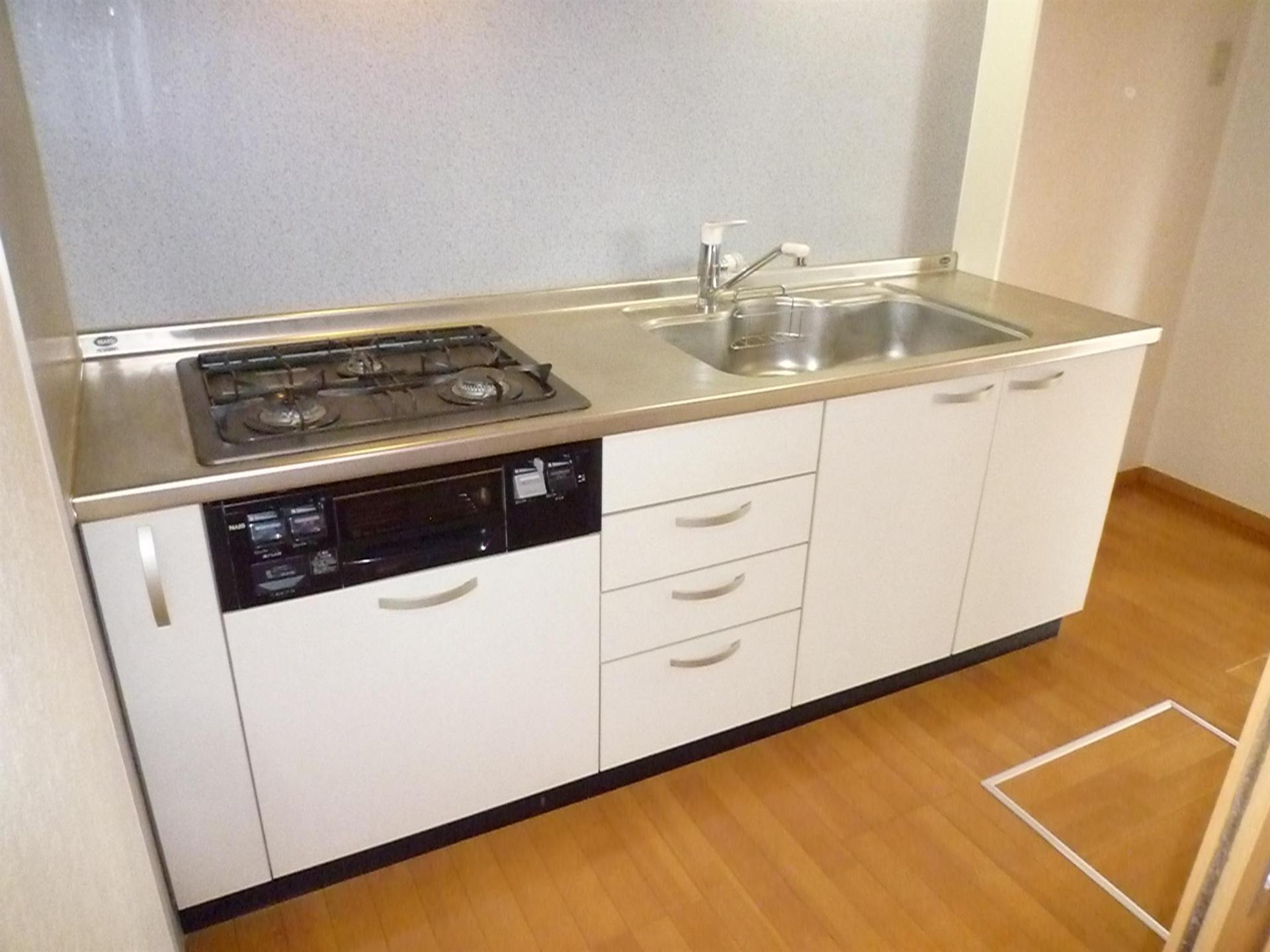 キッチン　３口のシステムキッチン