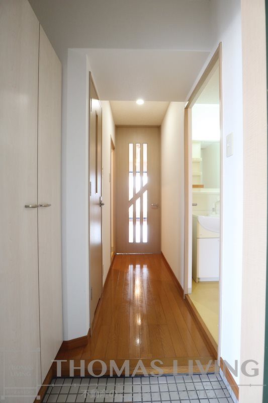 玄関　収納力の高いシューズボックス付きです。