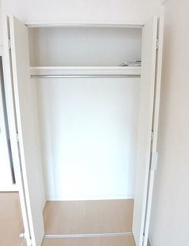 収納　★ハンガーラック付きクローゼット★