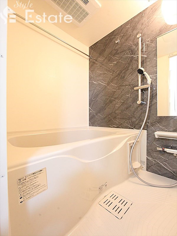 バス・シャワールーム　バスルーム