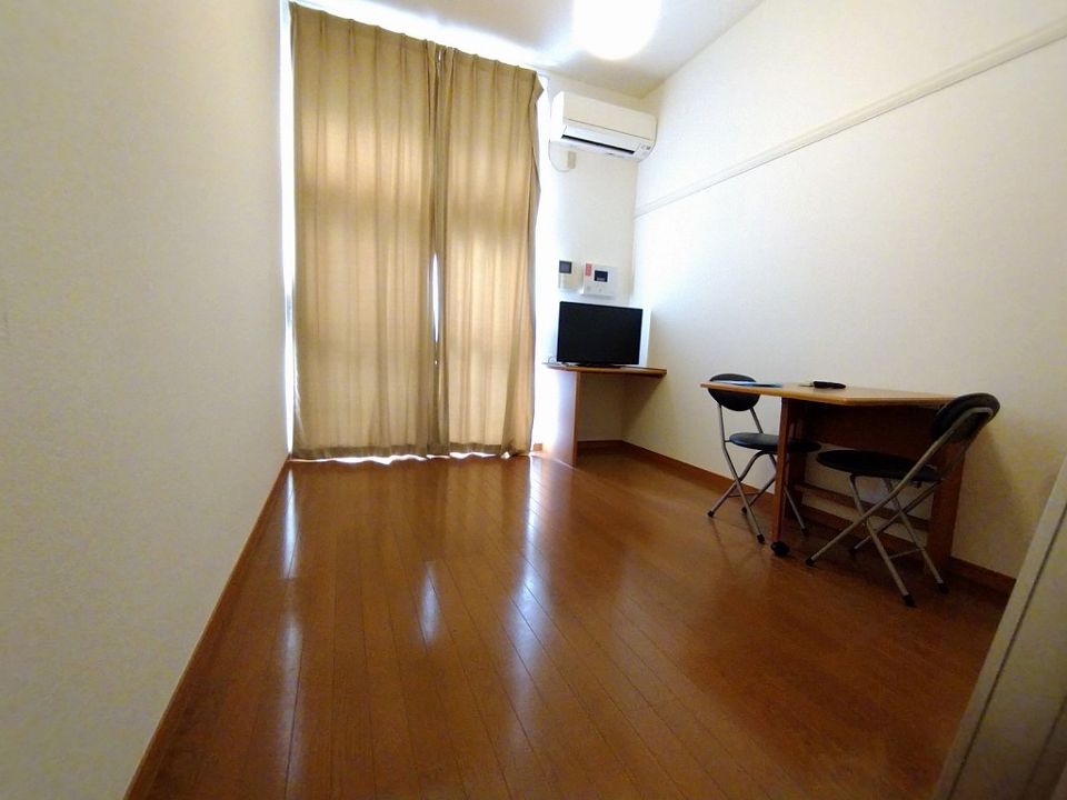 その他　2階は絨毯仕様です。