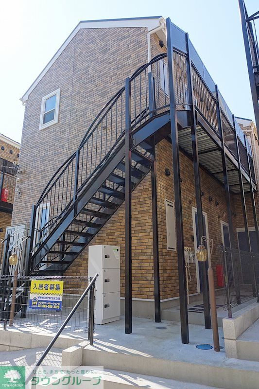 建物外観　レンガ調のオシャレな外観