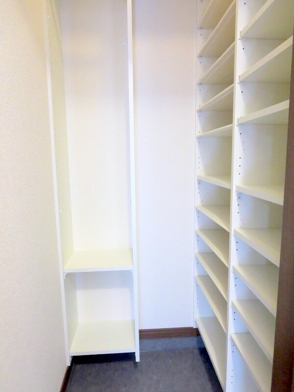 玄関　大容量のシューズＢＯＸ付きです♪