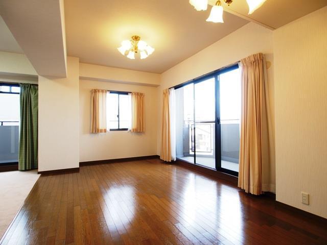 居室・リビング　20.7帖の広いLDK。