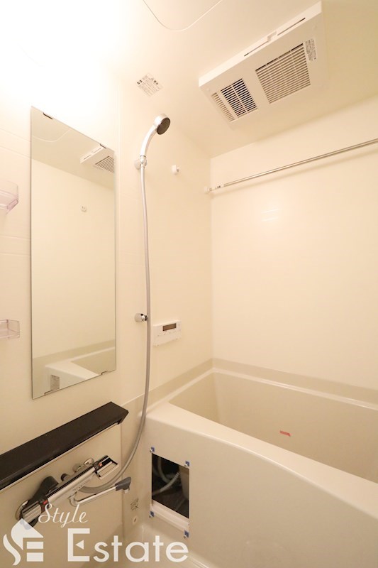 バス・シャワールーム　バスルーム・追い炊き・浴室乾燥機付き