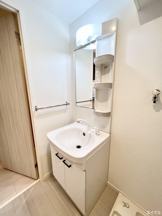 洗面設備　他号室の内観写真です。