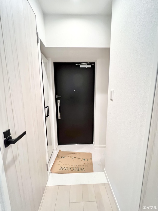 玄関　他号室の内観写真です。
