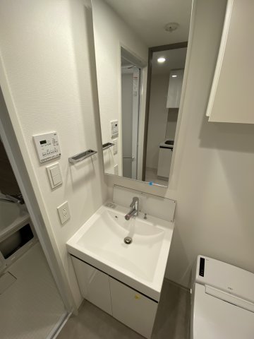 洗面設備　使いやすい独立洗面台です