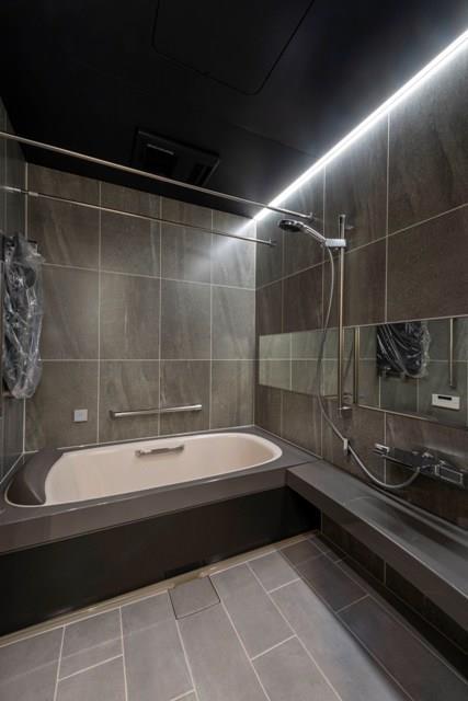 バス・シャワールーム　※写真は同タイプ住戸です。