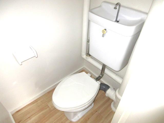 トイレ　WC