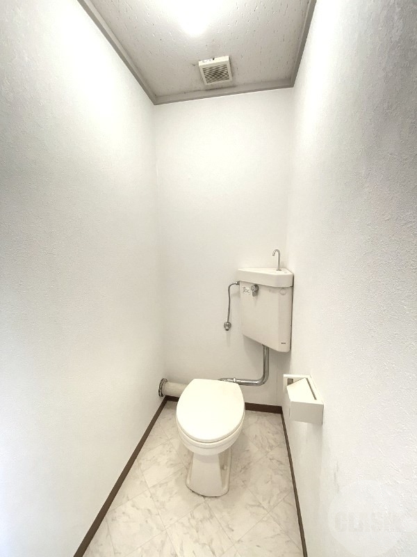 トイレ　別部屋の写真