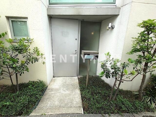 エントランス　建物の内部です