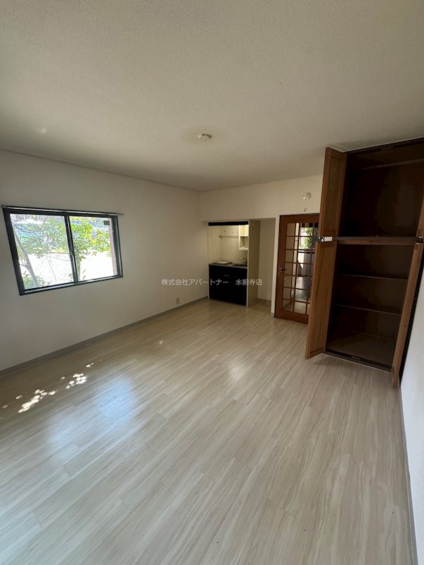 居室・リビング　明るいお部屋になります！