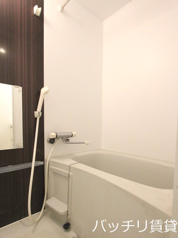 バス・シャワールーム　同型タイプの為、現状を優先致します。