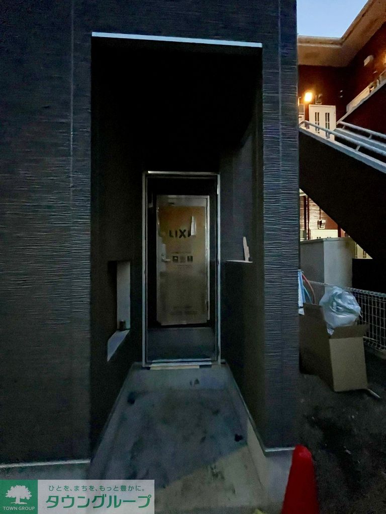 エントランス　キッチン