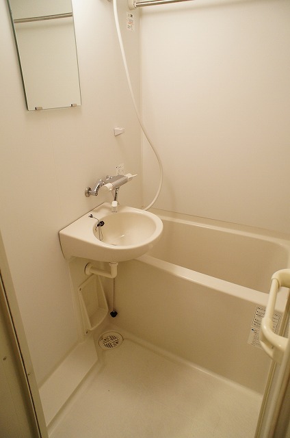 バス・シャワールーム　バス