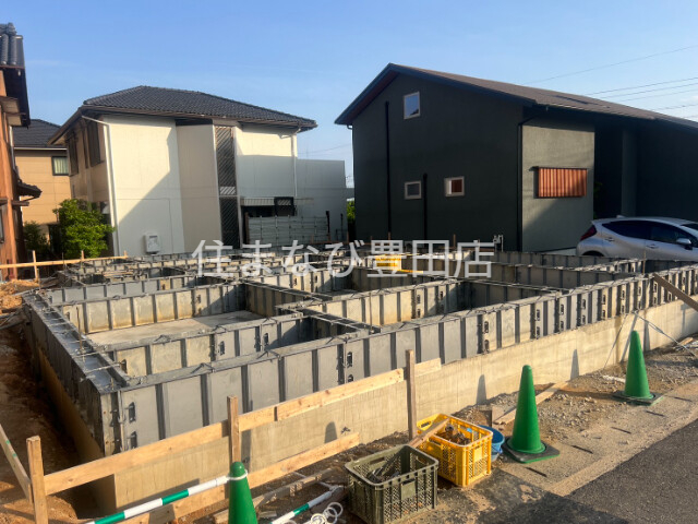 建物外観　建築中