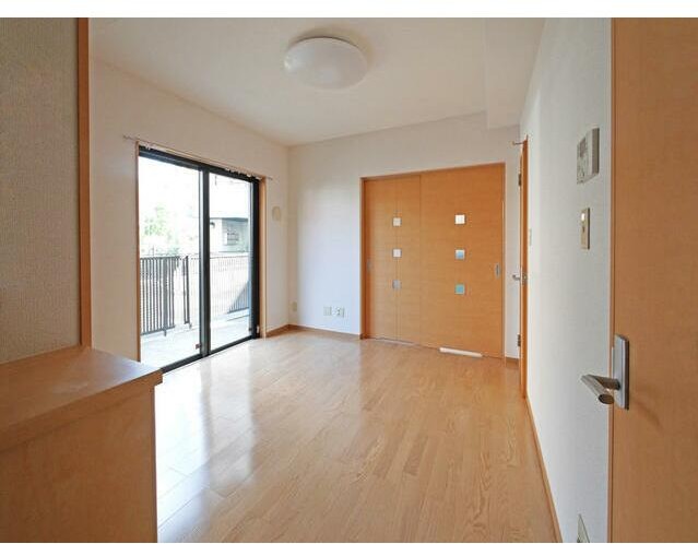 居室・リビング　開放感のあるゆったりとしたお部屋です♪