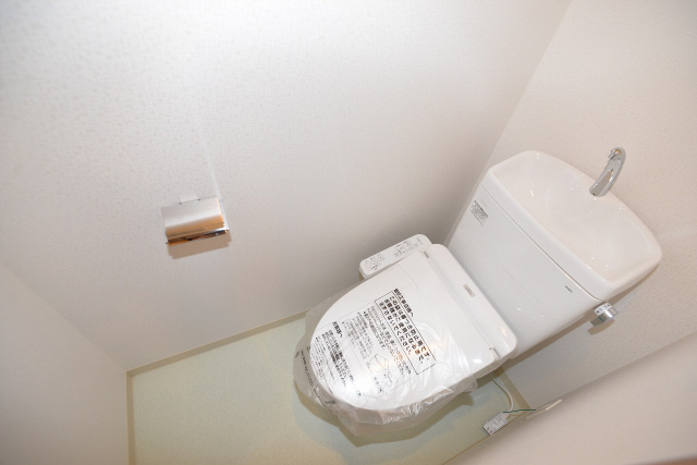 トイレ　温水洗浄便座