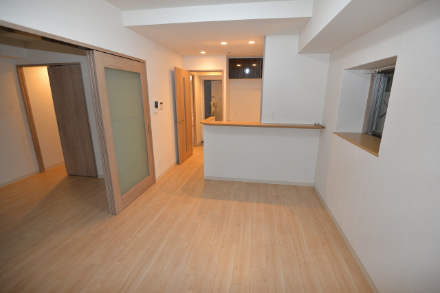 居室・リビング　写真は同マンションの別のお部屋のものです