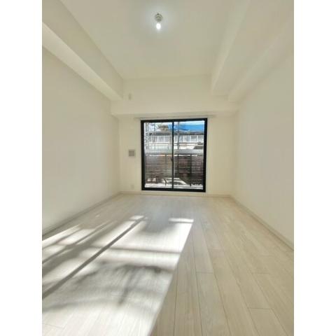 居室・リビング　室内