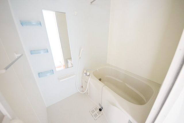 バス・シャワールーム　～１日の疲れを流しましょう～