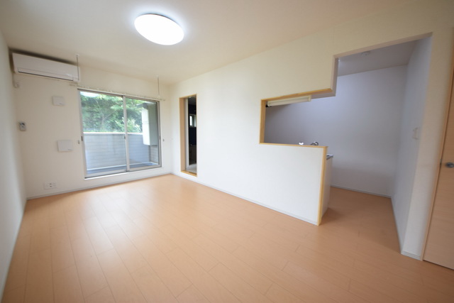 居室・リビング　～広々お部屋で気持ちいい～