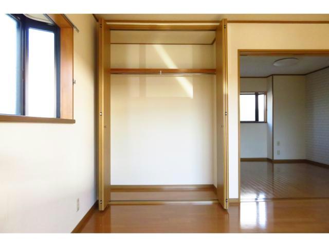 収納　南西洋室収納