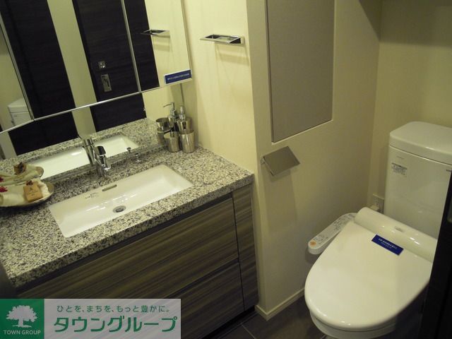 トイレ　家具はイメージです